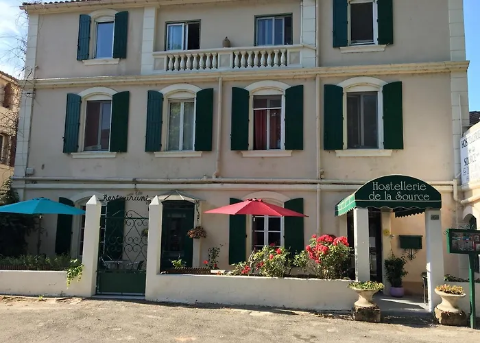 Hostellerie De La Source Arles