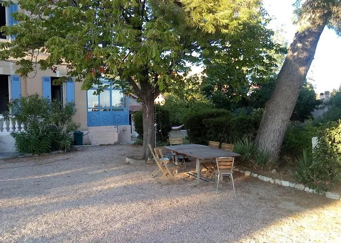 Maison D'Hotes La Bastide Bleue Marsella