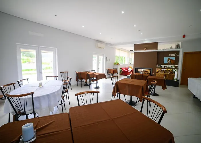 Funileiro, Apartamentos E Quartos Amares