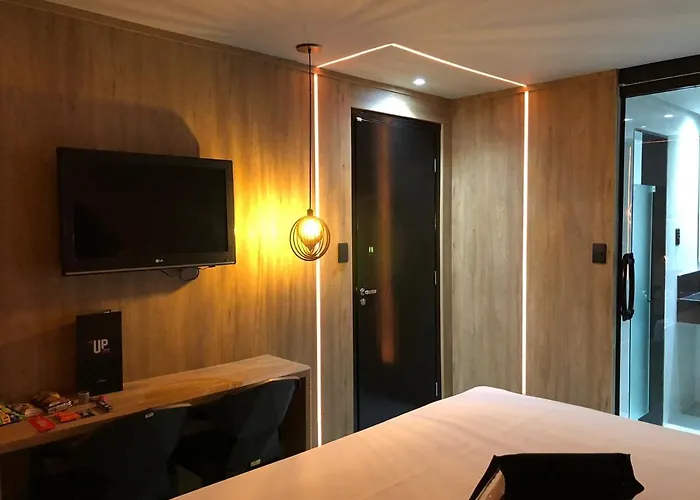 Up Motel