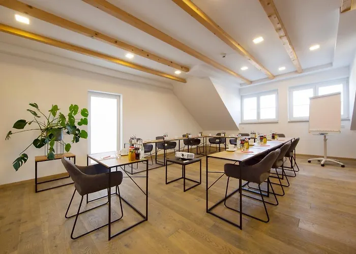 Hotels in Mering