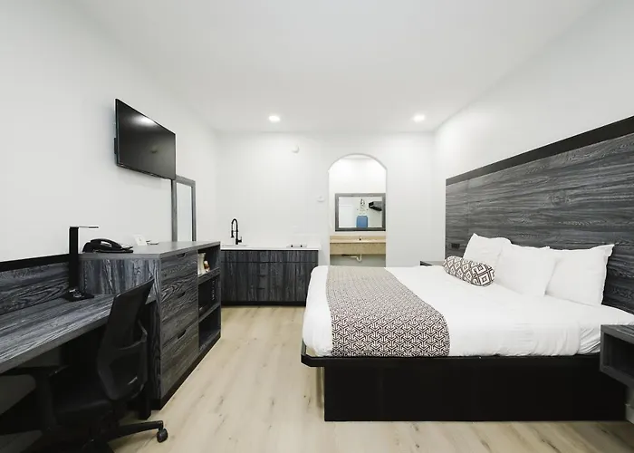 Deer Park Hotels