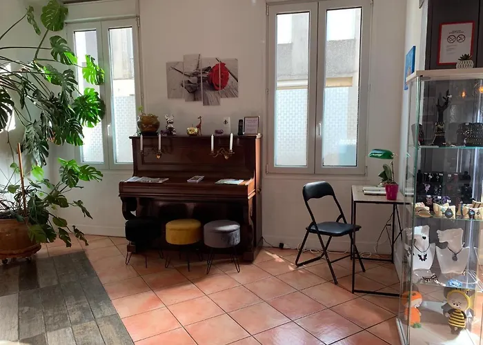 Mirambeau (Charente-Maritime) Hotels