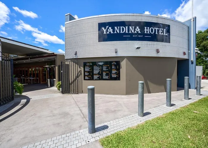 Yandina Hotels
