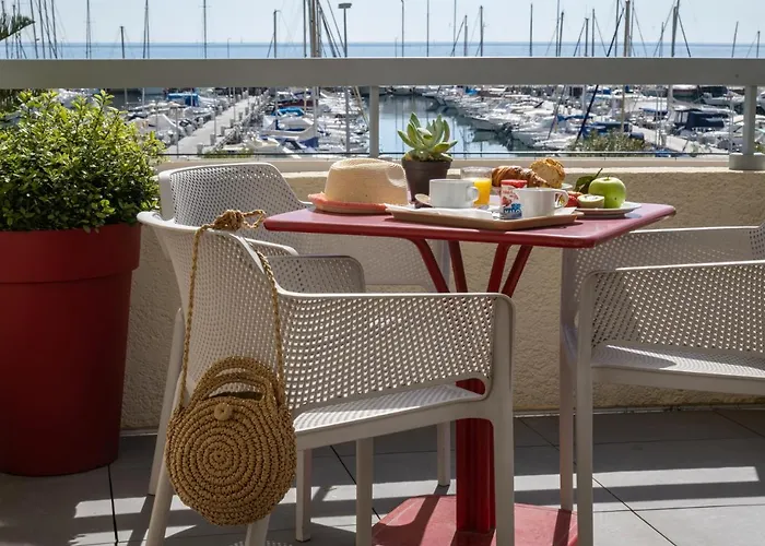 Ibis Budget Menton Bord De Mer