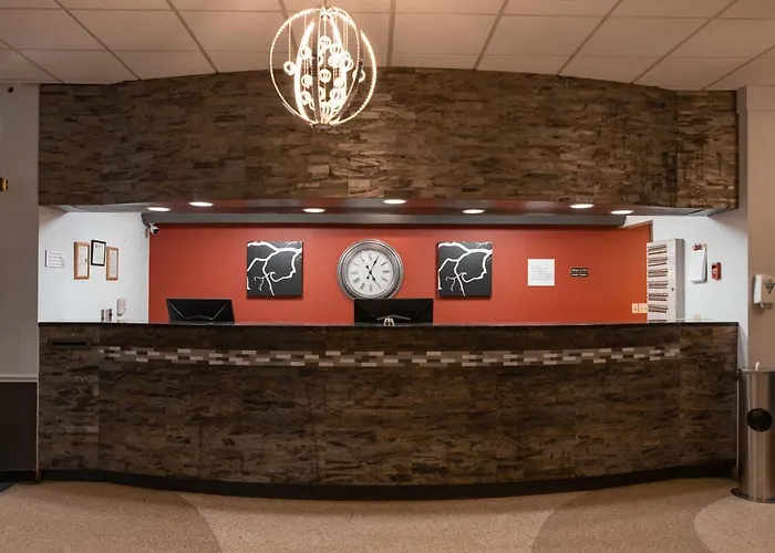Ramada By Wyndham Cedar Rapids