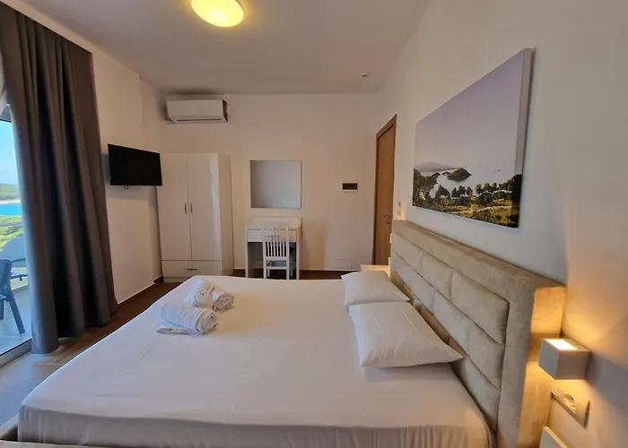 Hotel Queen Margaret Seaside Ksamil