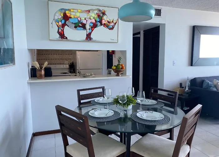 Marbella Del Caribe Isla Verde Beachfront Aparthotel San Juan
