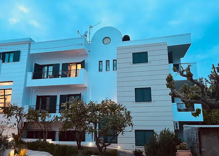 Hotels in Myrtos
