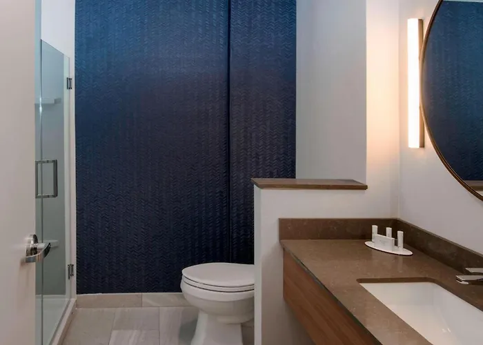 Kinston Hotels