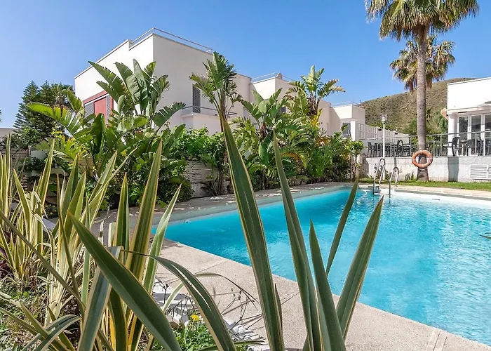 Apartamentos La Buganvilla