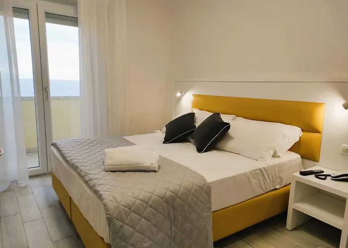 Hotel Gran San Bernardo - RICCIONE - FRONTE MARE CON RISTORANTE
