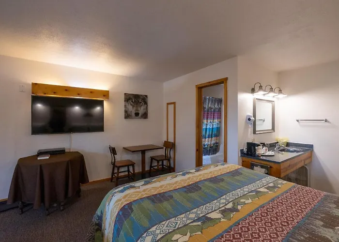 Cooke City Hotels