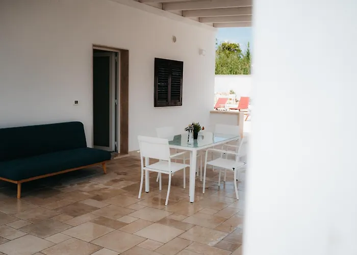 Le Canne Pool And Relax Pulsano