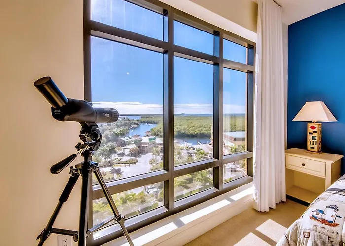 Vista Del Mar At Cape Harbour Marina, 10Th Floor Luxury Condo, King Bed, Views! Cape Coral