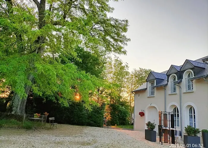 VILLA ESPERANZA Chambre de plain-pied, indépendante, proche Zoo de Beauval et Châteaux de La Loire Valençay