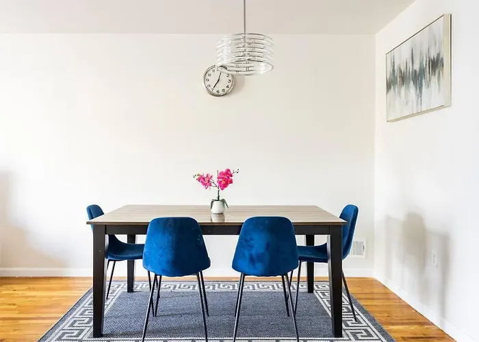 Ruby Suites 2A