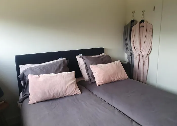 Een Klein Appartementje Zonder Keuken In Het Centrum Sleep At Hamtingh'S Hilvarenbeek
