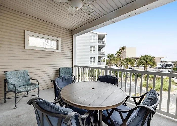 114 West Arctic Villa Folly Beach