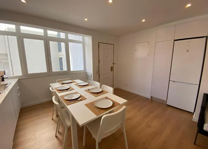 Carcavelos Beach Shared Serviced Apartment 11 Oeiras