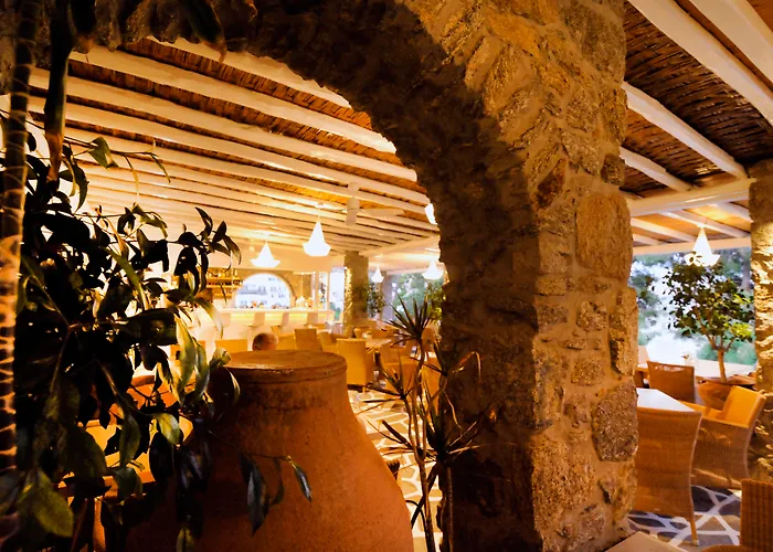 Kamari Hotel Platis Gialos