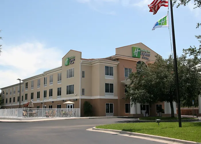 Holiday Inn Express Hotel & Suites Brooksville West, An Ihg Hotel