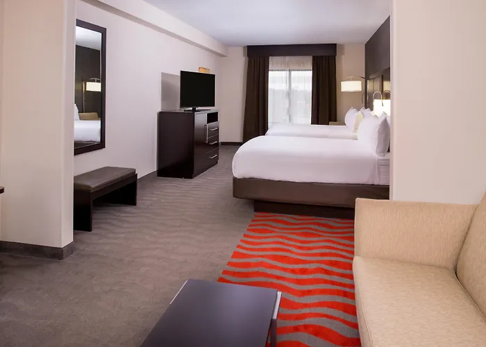 Monroe Hotels