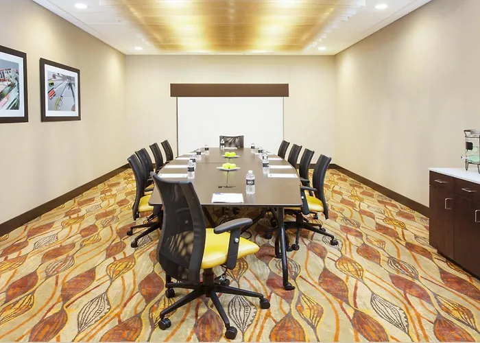 Holiday Inn Express & Suites Sandusky By Ihg