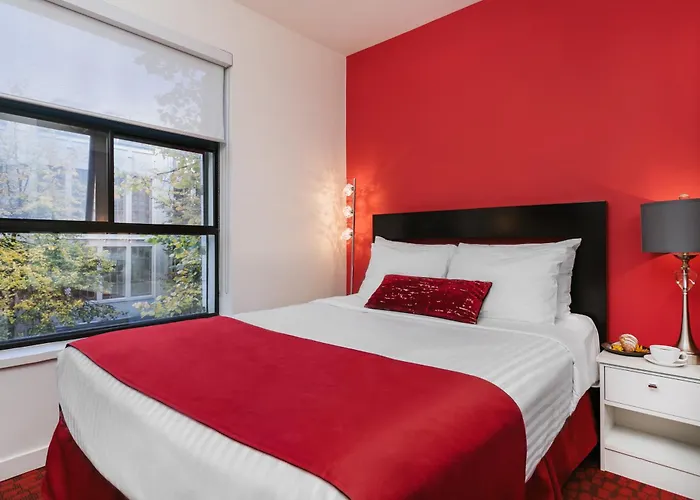 Moda Hotel Vancouver