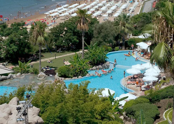 Sunrise Queen Luxury Hotel Side