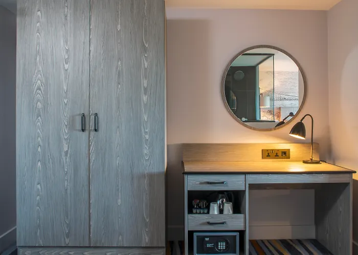 Yatton Hotels