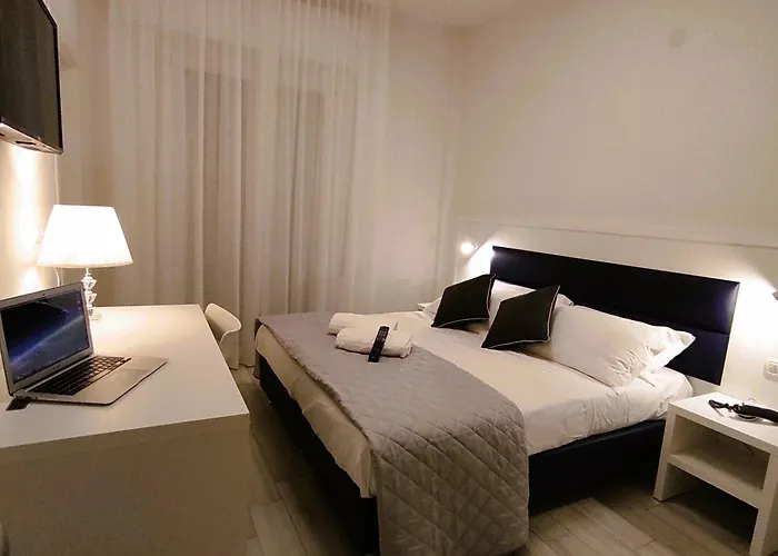 Hotel Gran San Bernardo - RICCIONE - FRONTE MARE CON RISTORANTE