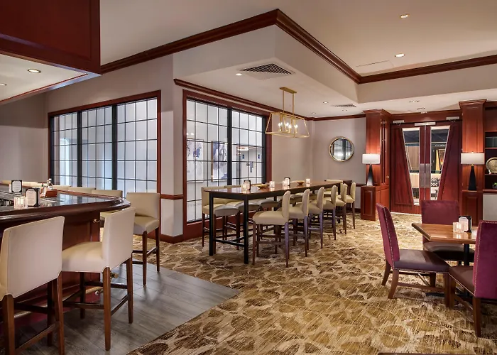 Crowne Plaza Providence-Warwick Hotel