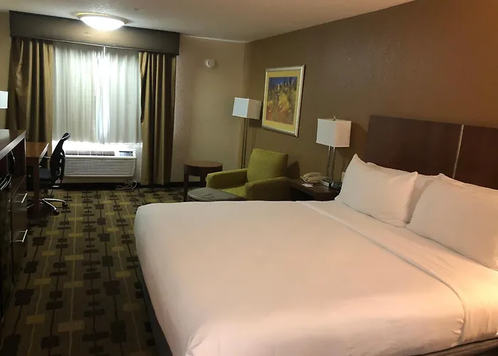 Corning Hotels