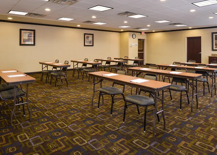 Bridgeport Hotels