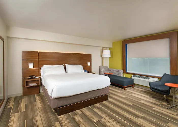 Holiday Inn Express Peoria North - Glendale By Ihg