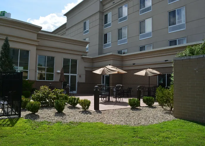 Holiday Inn Hotel & Suites Beckley By Ihg