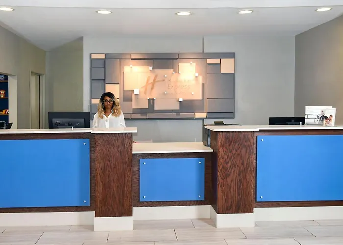 Holiday Inn Express Hotel & Suites Selma By Ihg