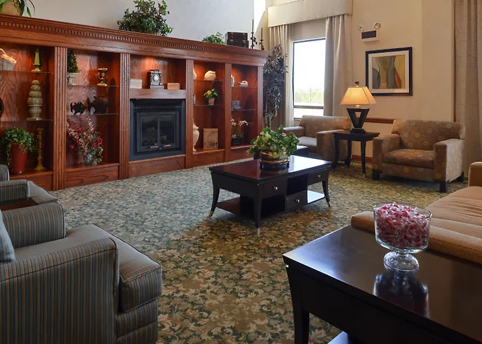 Holiday Inn Express Hotel & Suites Harrison