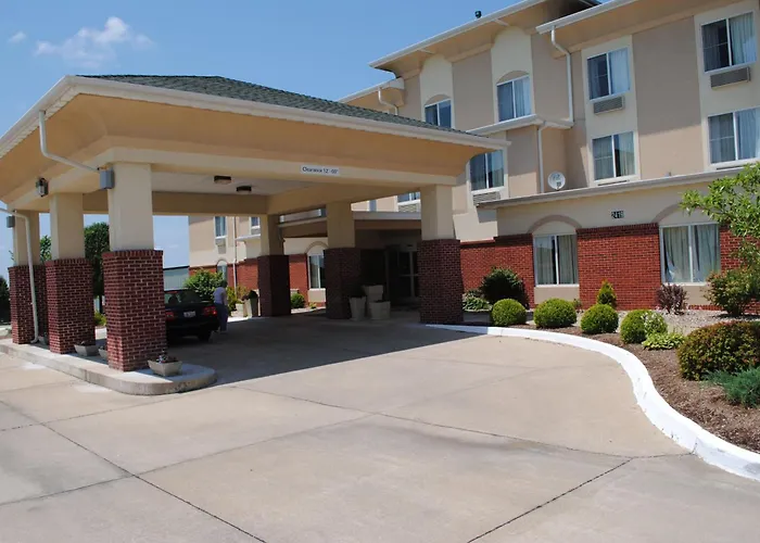 Boonville Hotels