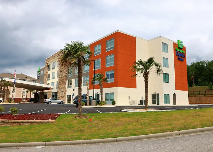 Alabaster Hotels