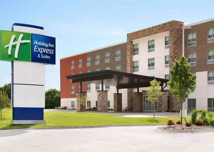 Holiday Inn Express & Suites Muskegon - Grand Haven, An Ihg Hotel