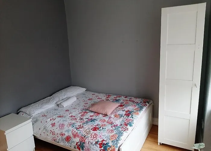 Cheerful Double Bedroom 4 Londres