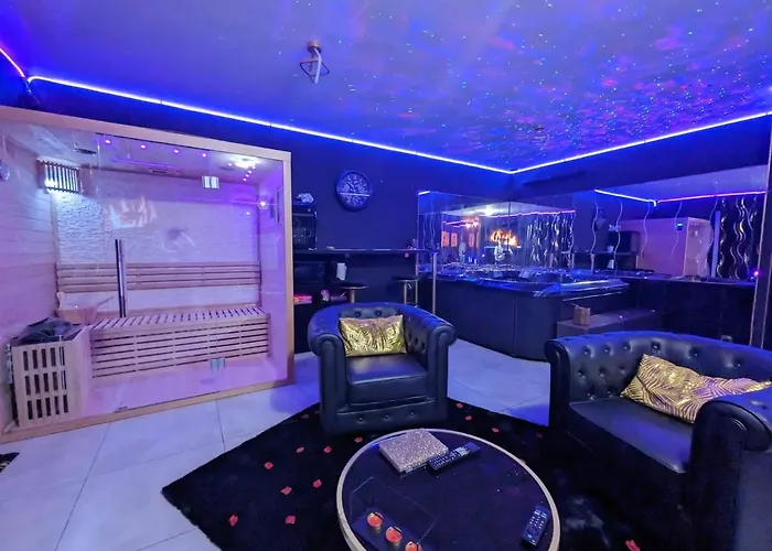 La Gold Room Jacuzzi & Sauna Prive