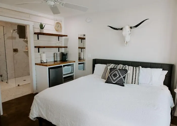 Downtown Studio 3 At Beer Ranch Project Inn
