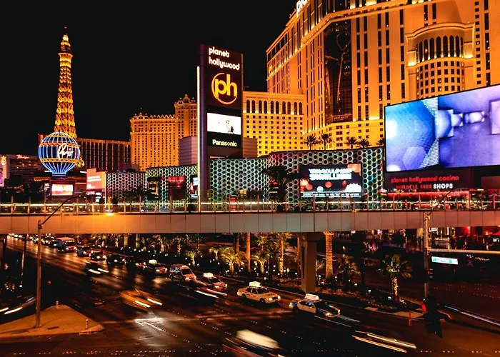 Devine Unit By Planet Hollywood Casino Strip Las Vegas