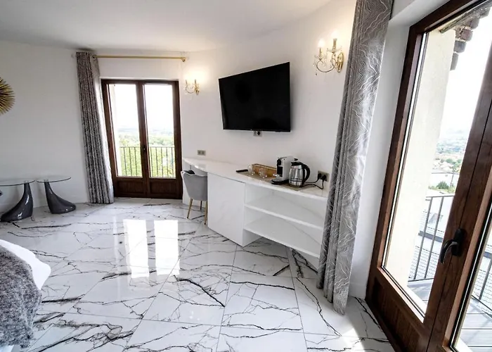 Argenteuil Hotels