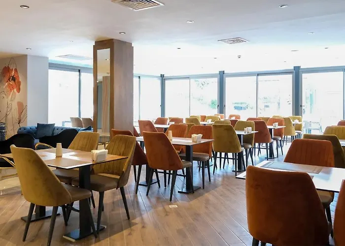 Hotels in Altinkum (Antalya)
