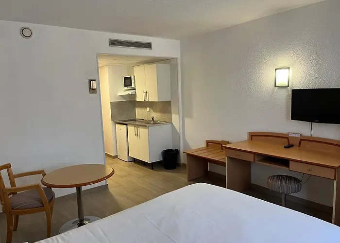 Fos-sur-Mer Aparthotels