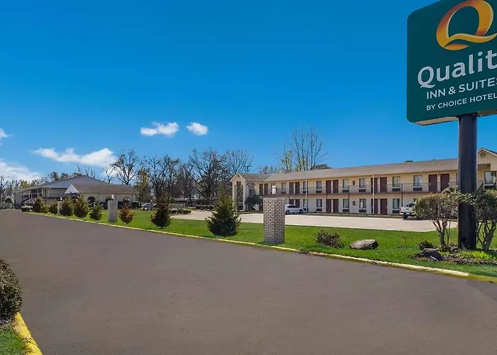 West Helena Hotels